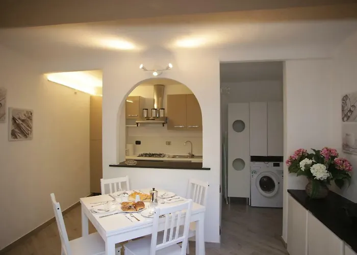 Apartment Posidonia Casa Al Mare In Citta Genoa